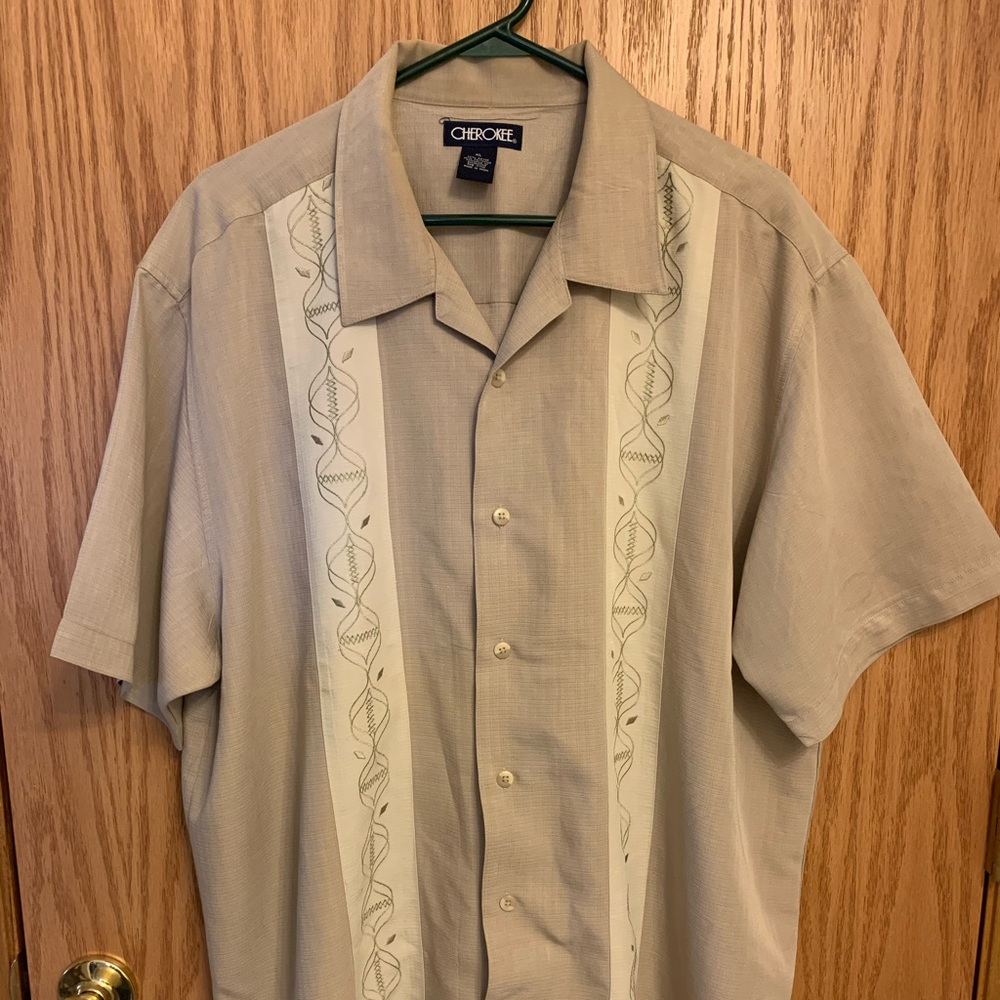 Cherokee Men’s Dress Shirt